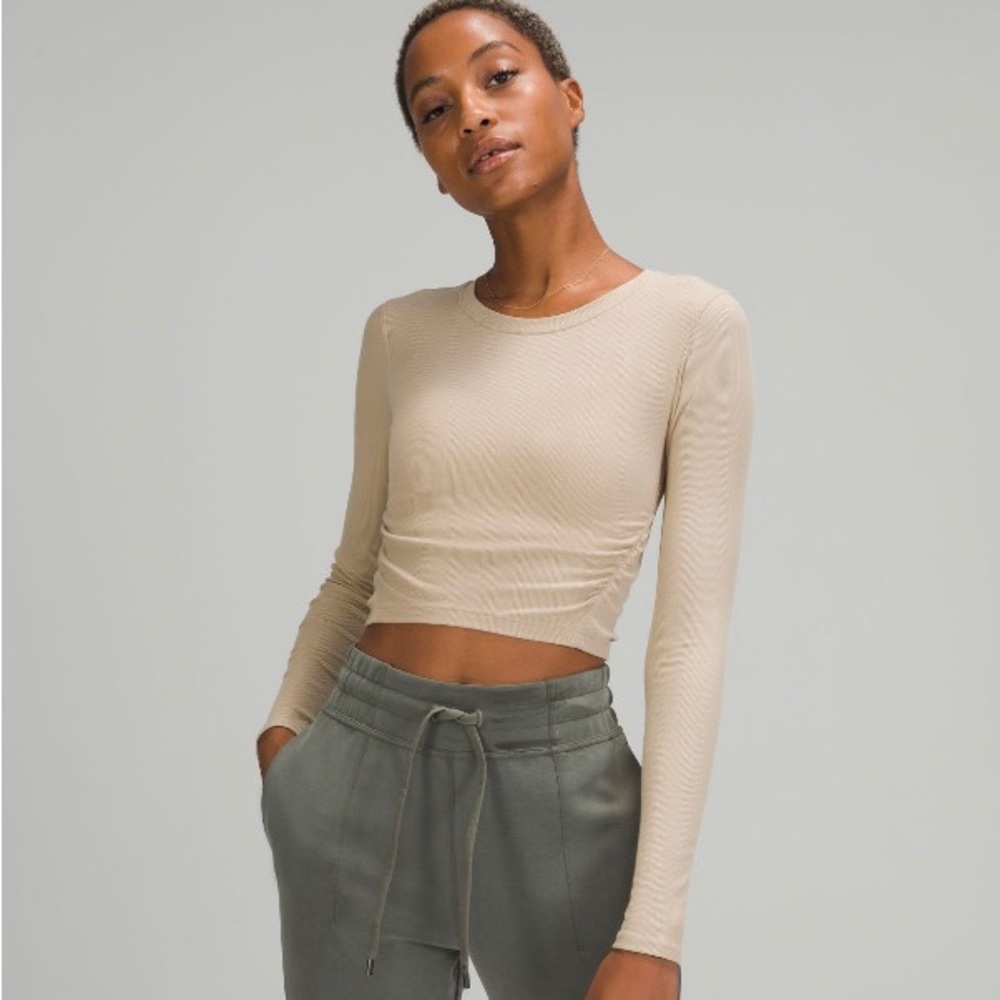 NWT Lululemon Tight to Body Ruched Long Sleeve Trench